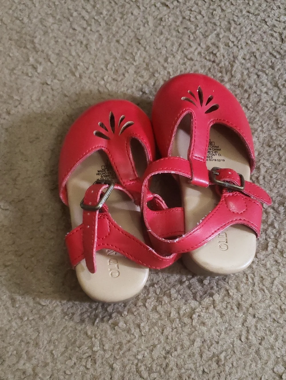 Old Navy Bright Red Girls T-Strap Sandals with Cutout